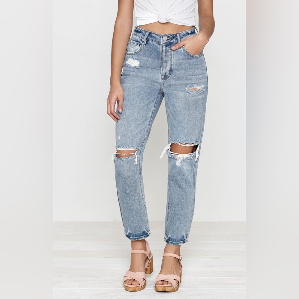 Pac Sun Mom Distressed Jean Light Wash Denim Size 25